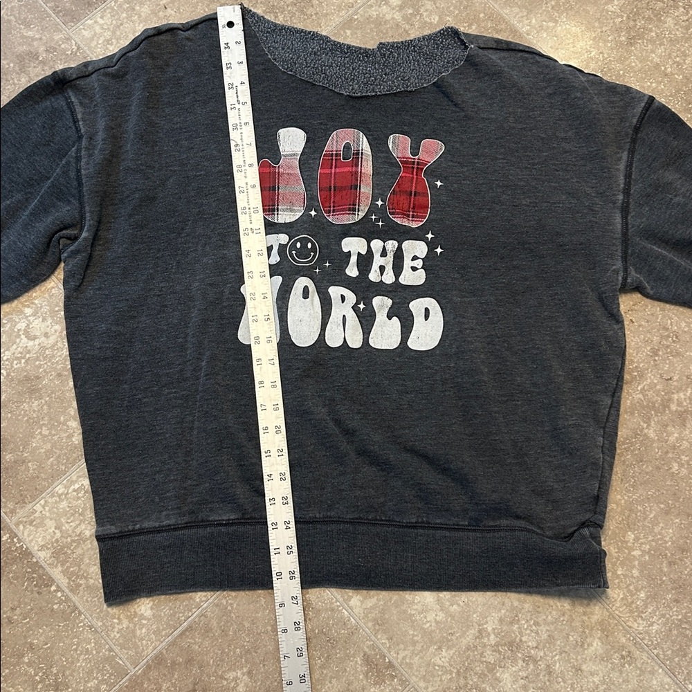 Joy to the World Women’s Sweatshirt - XL - Picture 4 of 4